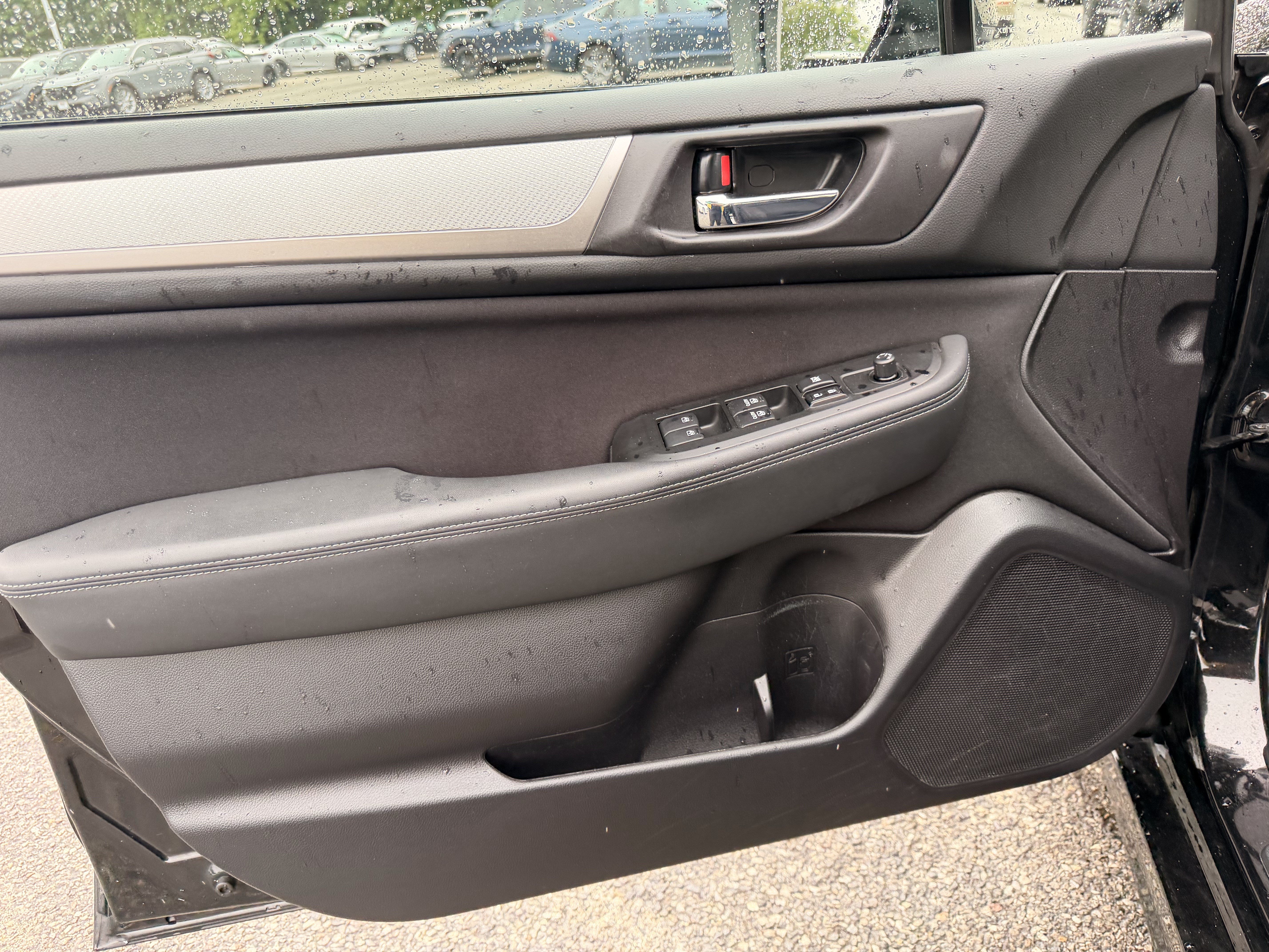 Used 2017 Subaru Legacy 2.5i Premium w/ Moonroof Package AWD/4WD image 13