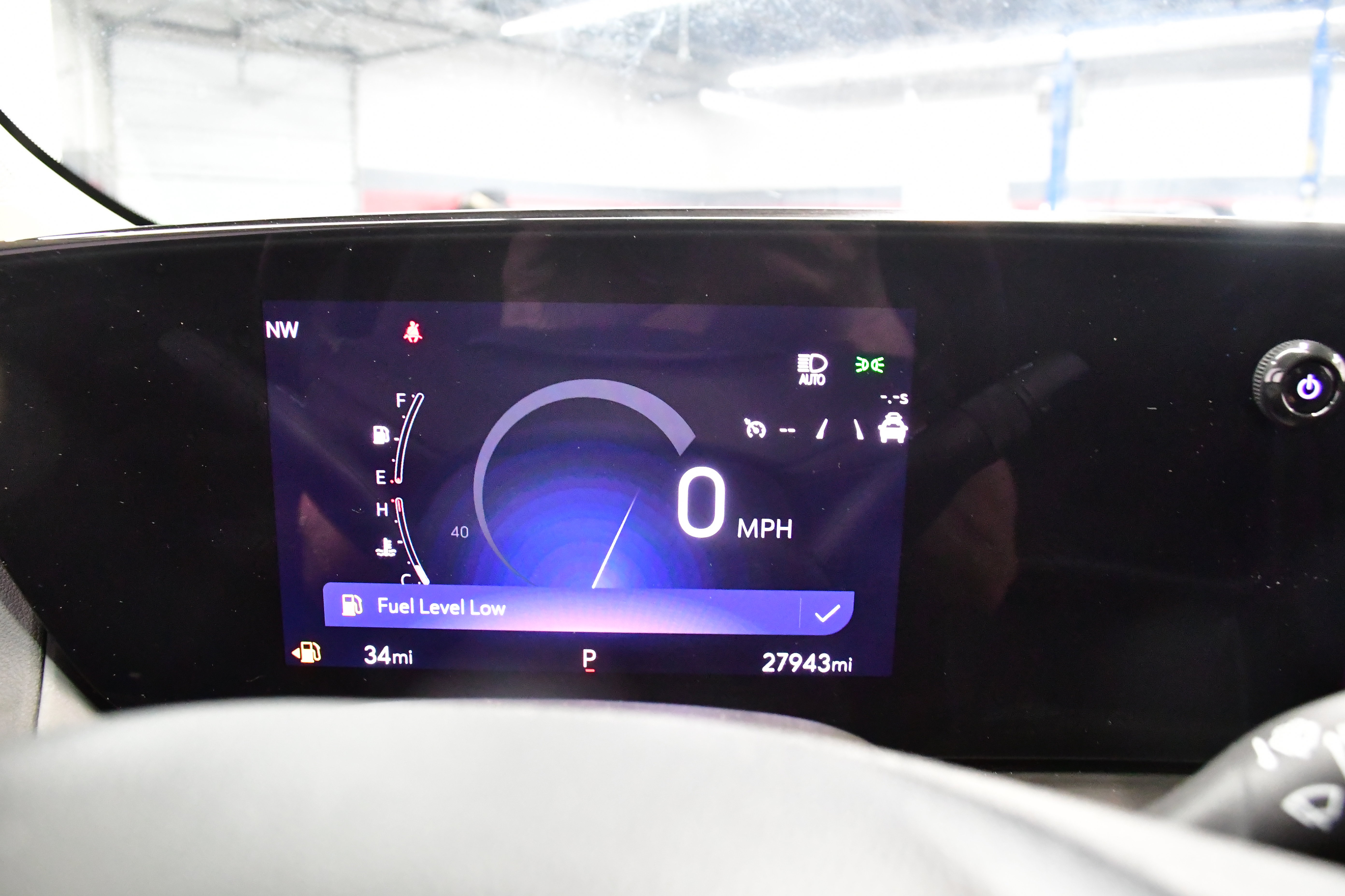 Used 2025 Buick Encore GX Preferred AWD/4WD image 18