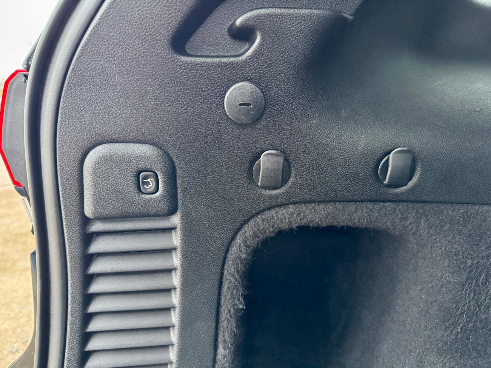 Used 2020 Jeep Grand Cherokee Altitude image 32