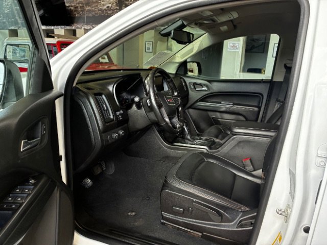 Used 2022 GMC Canyon AT4 AWD/4WD image 15