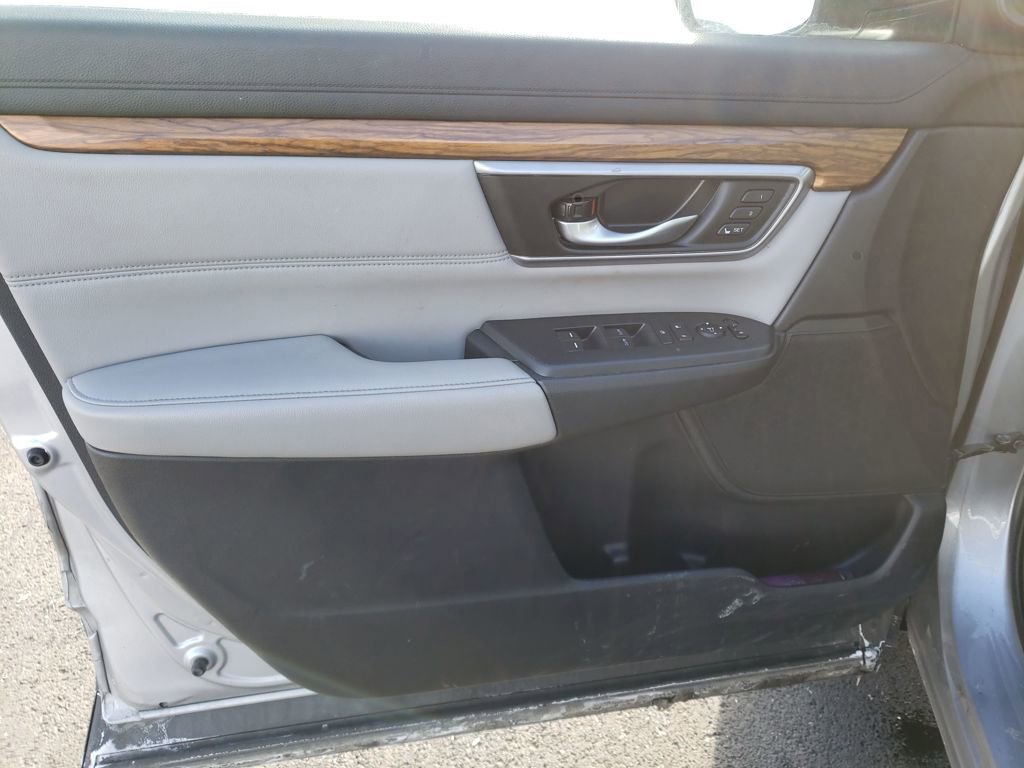 Used 2018 Honda CR-V Touring image 10