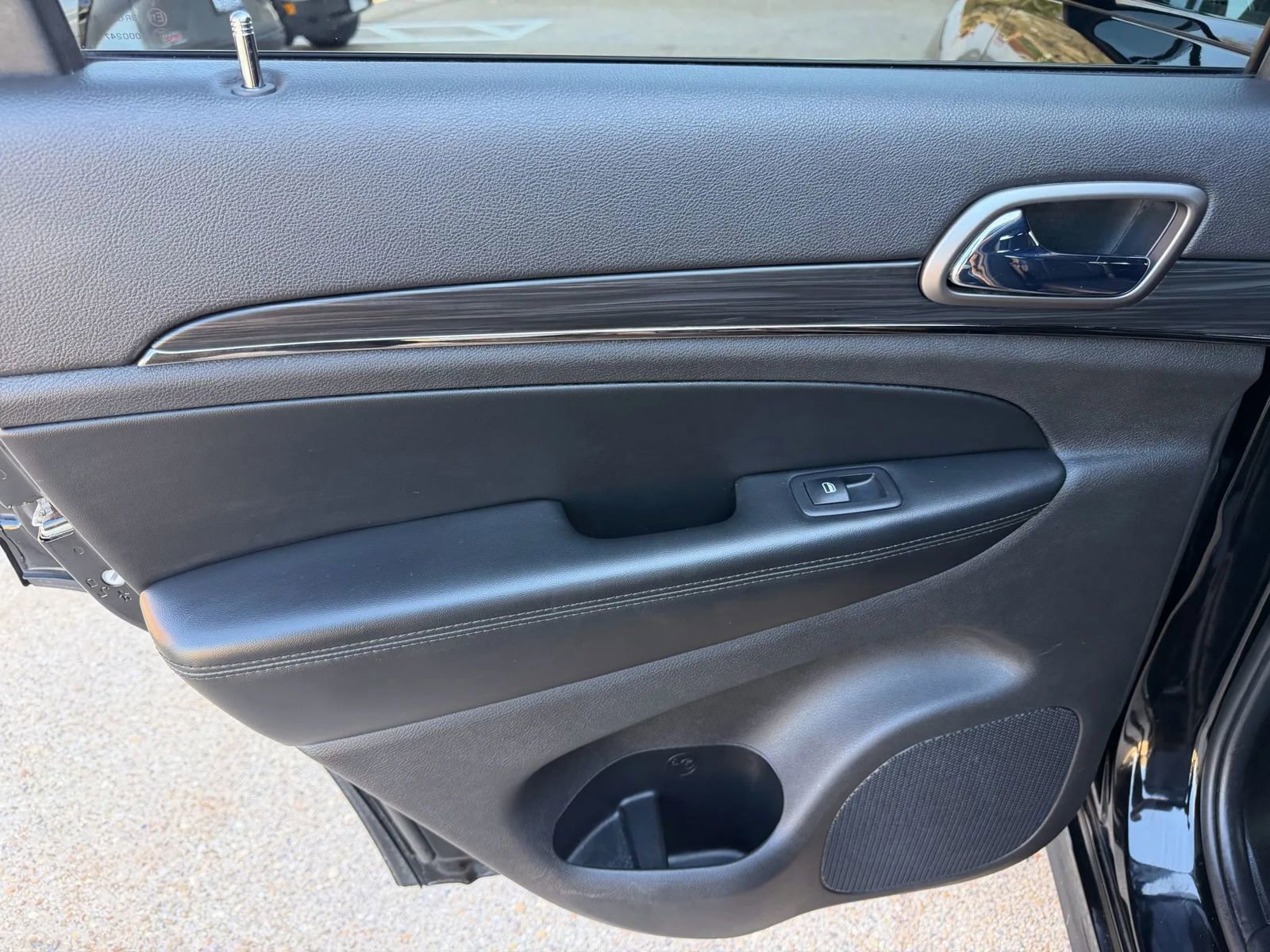 Used 2019 Jeep Grand Cherokee Limited X image 25