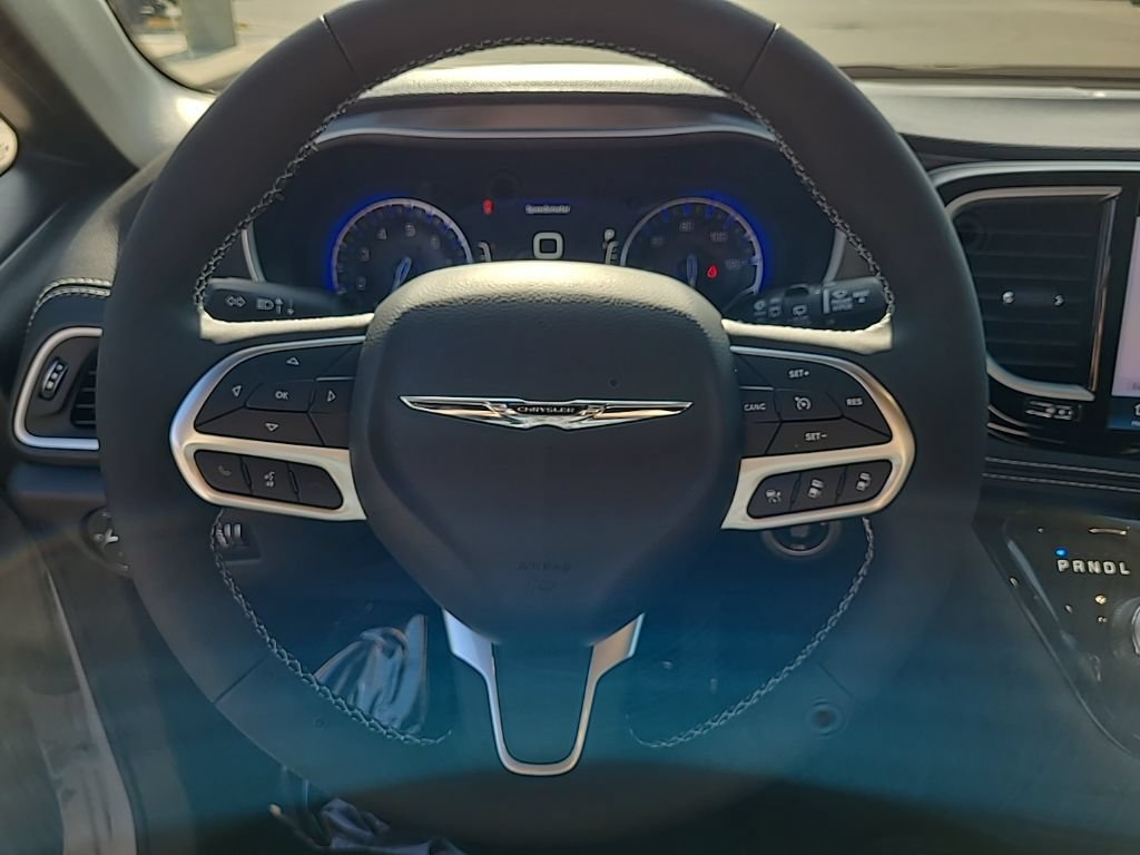New 2025 Chrysler Pacifica Select FWD image 34