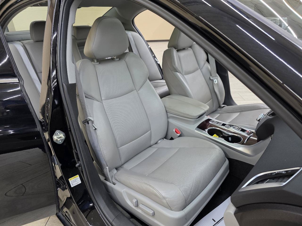 Used 2016 Acura TLX w/ Technology Package AWD/4WD image 18