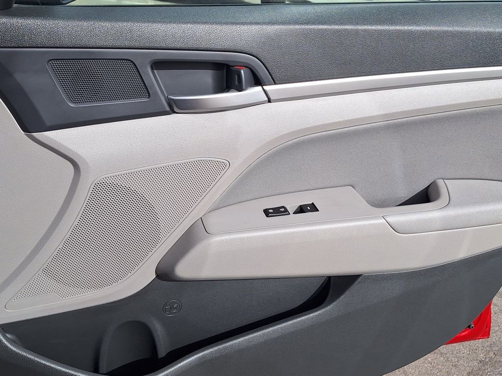 Used 2020 Hyundai Elantra SEL image 24