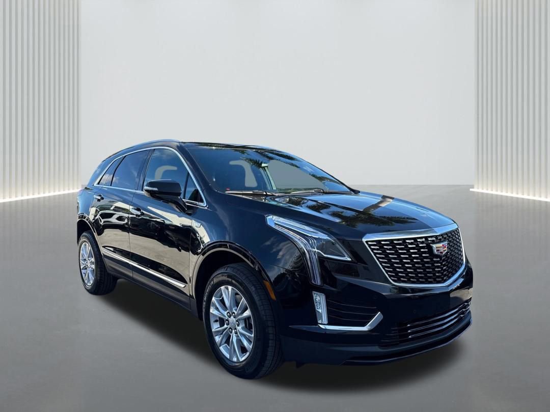 New 2025 Cadillac XT5 Luxury image 3