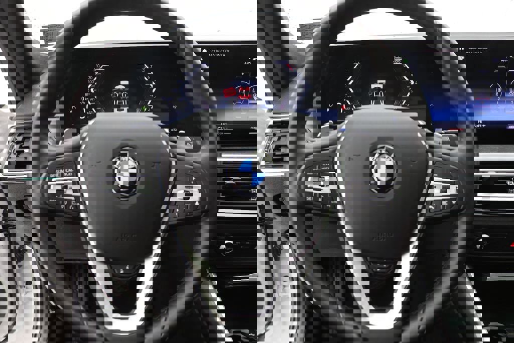 Used 2024 BMW 330i xDrive Sedan w/ Convenience Package image 18