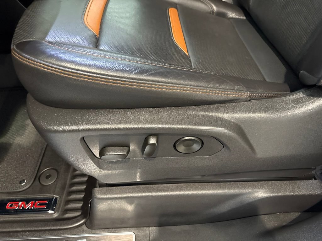 Used 2025 GMC Sierra 1500 AT4 w/ AT4 Premium Package AWD/4WD image 25