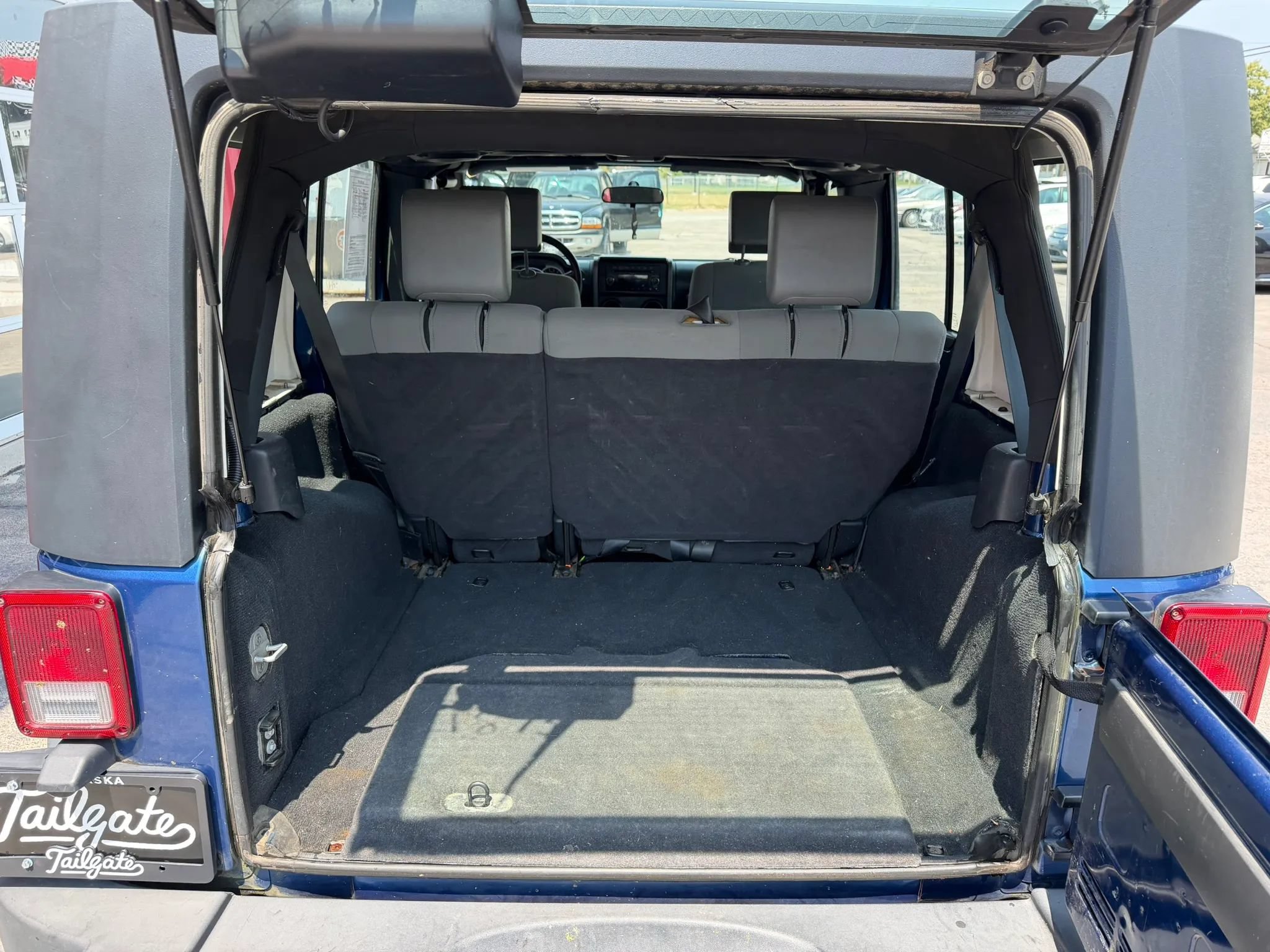 Used 2010 Jeep Wrangler Unlimited Sport AWD/4WD image 8