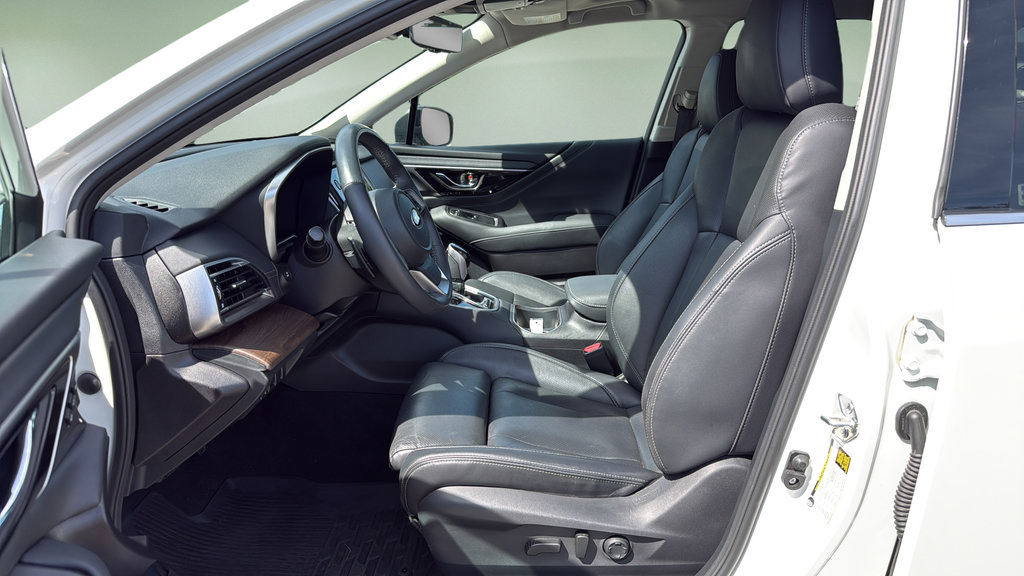 Used 2023 Subaru Outback Touring XT AWD/4WD image 12