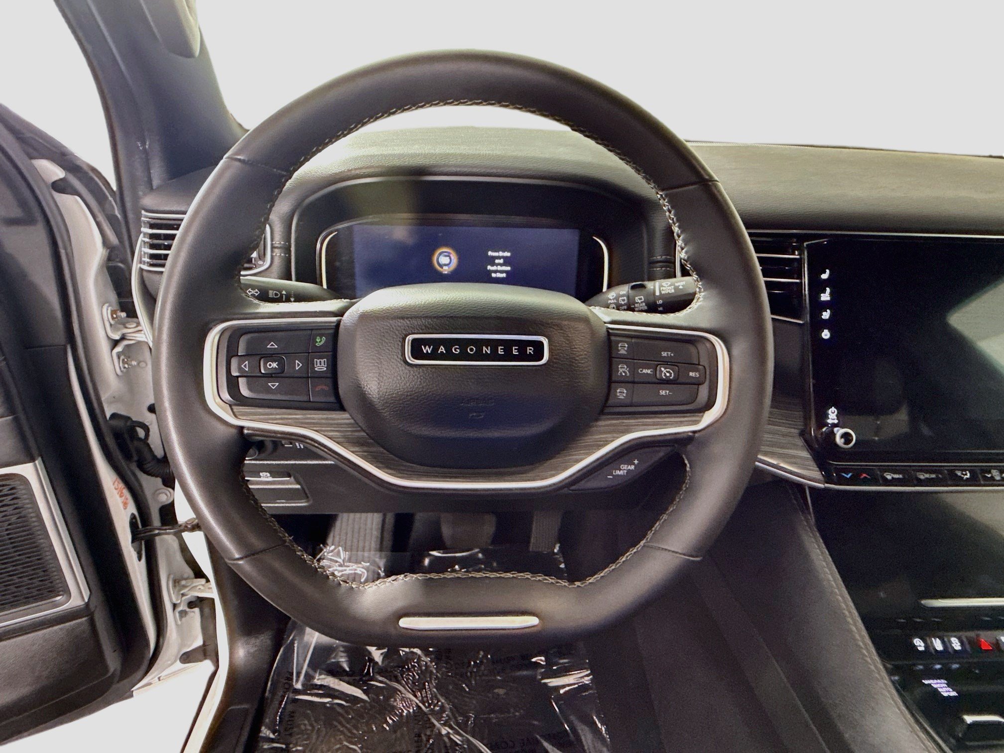 Used 2024 Jeep Wagoneer Series III AWD/4WD image 13