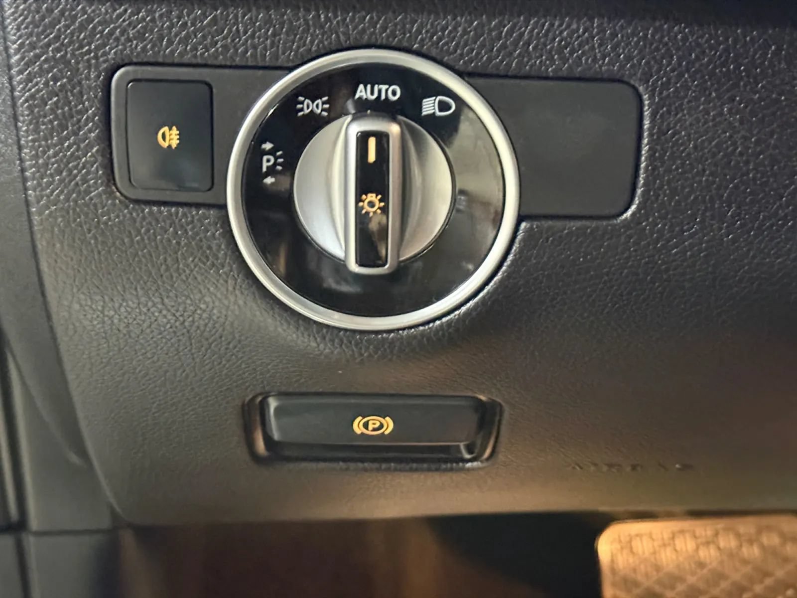 Used 2018 Mercedes-Benz GLE 350 4MATIC image 40