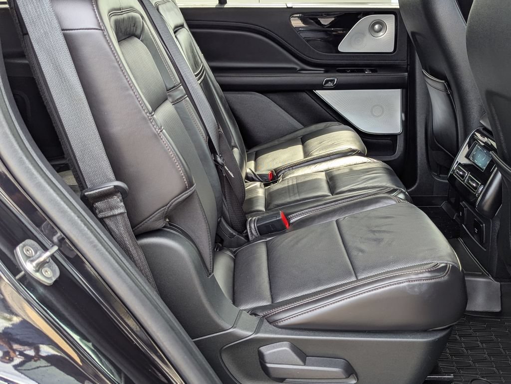 Used 2020 Lincoln Aviator Reserve w/ Equipment Group 202A AWD/4WD image 26