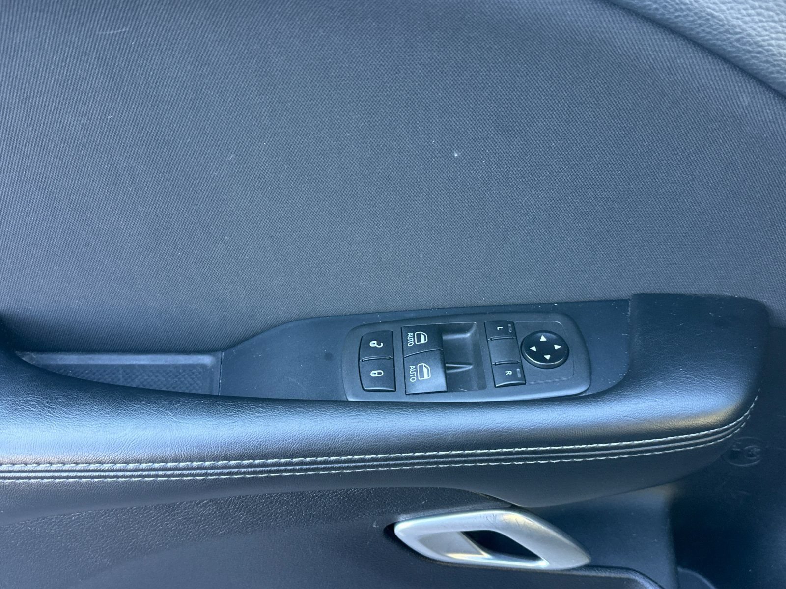 Used 2021 Dodge Challenger SXT RWD image 11