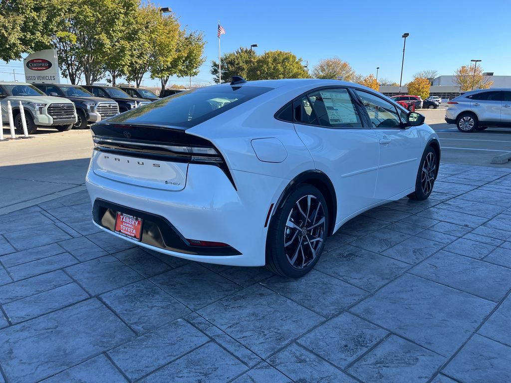 New 2026 Toyota Prius Plug-In Hybrid image 5