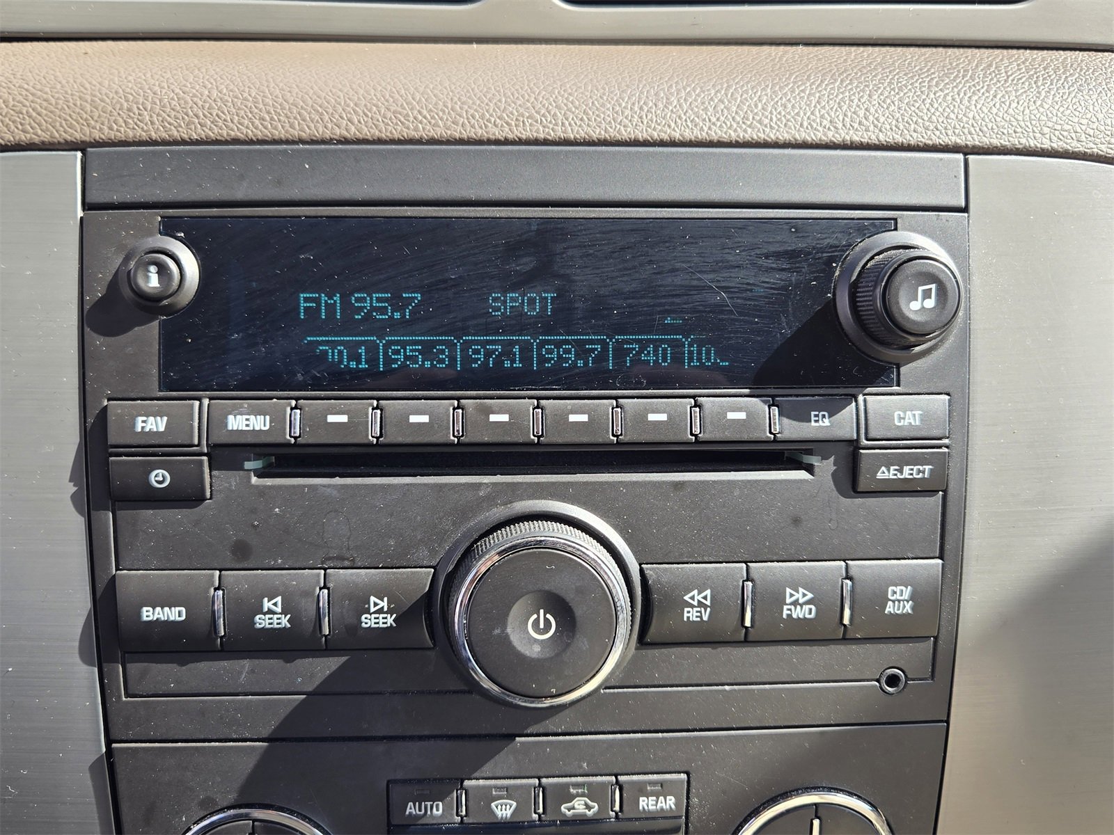 Used 2014 GMC Yukon XL SLT image 15