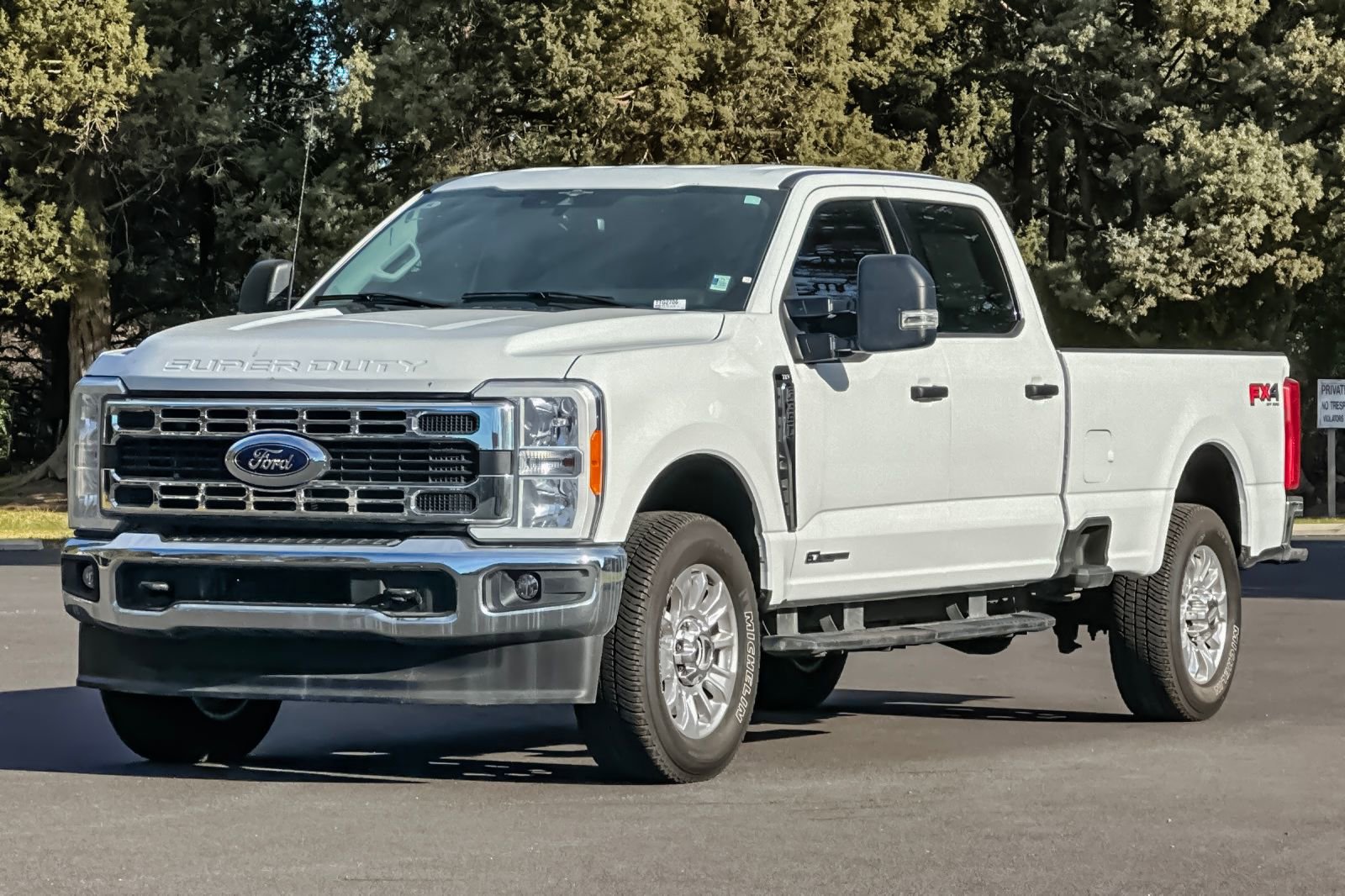 Used 2023 Ford F350 XLT w/ FX4 Off-Road Package image 9
