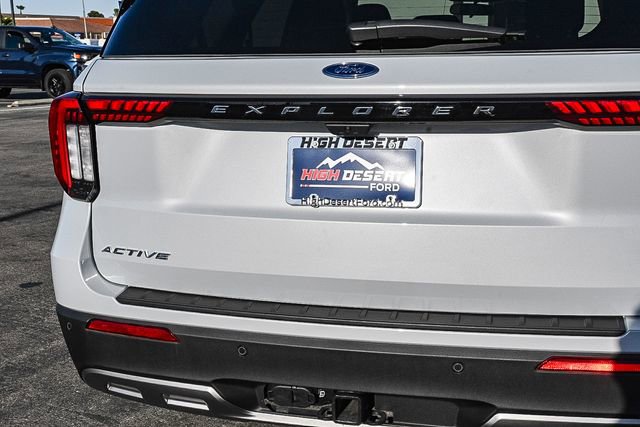 Used 2025 Ford Explorer Active w/ Active Comfort Package image 11