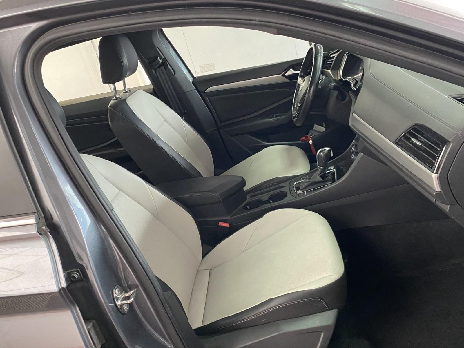 Used 2019 Volkswagen Jetta R-Line FWD image 9