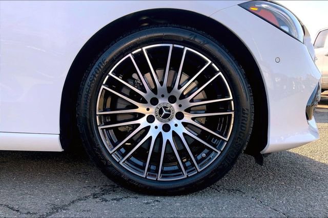Used 2025 Mercedes-Benz C 300 4MATIC Sedan image 9