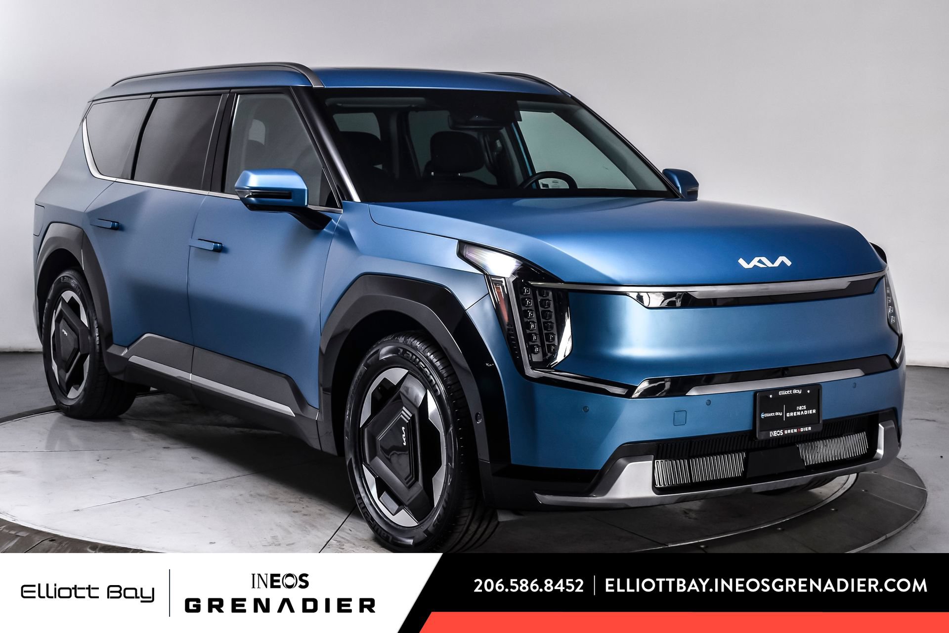 Used 2024 Kia EV9 Land AWD/4WD image 1