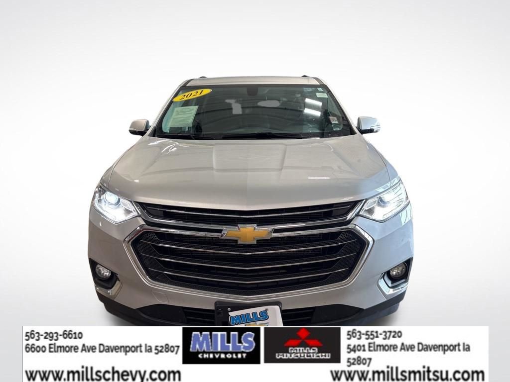 Used 2021 Chevrolet Traverse LT image 2