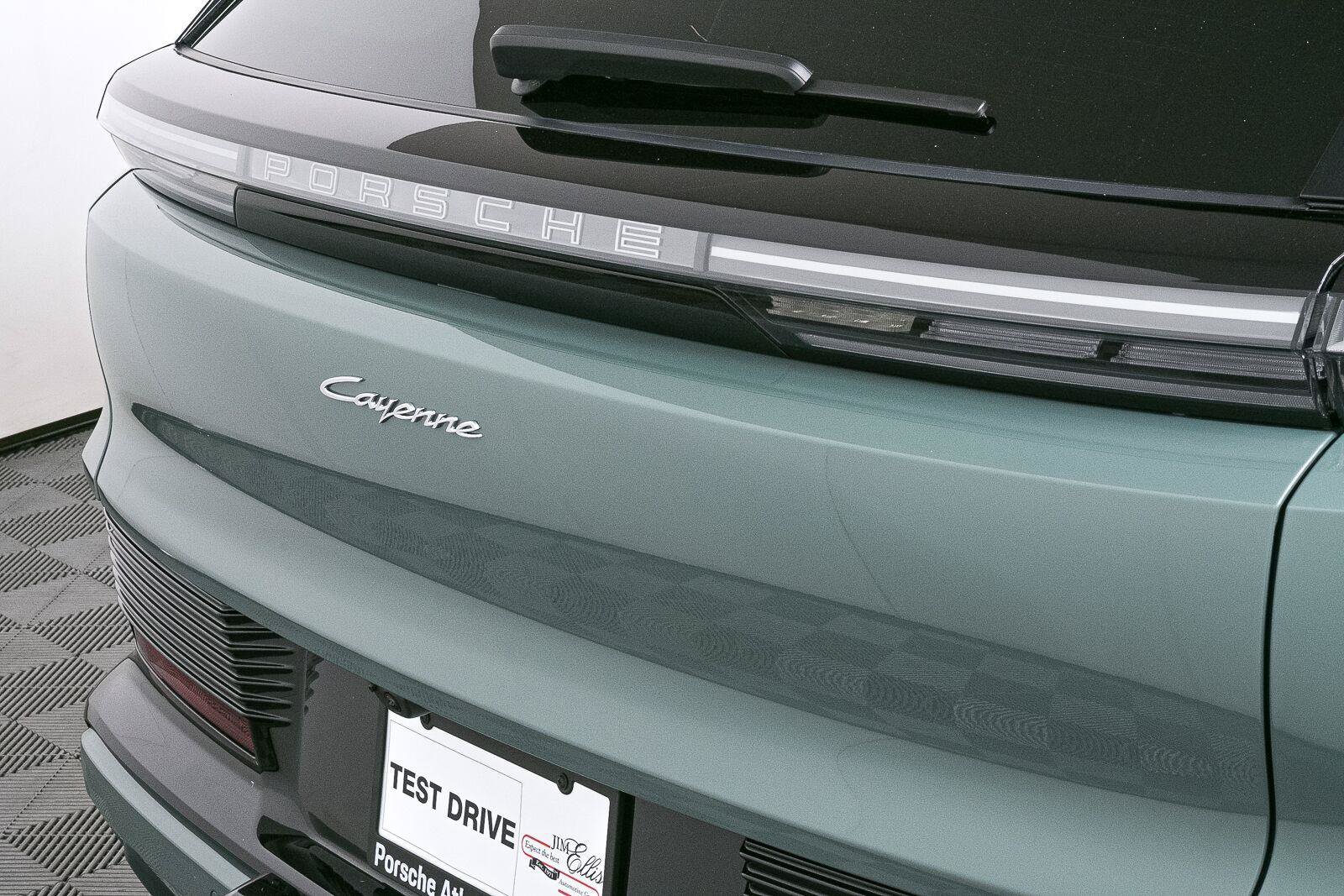 New 2026 Porsche Cayenne Electric AWD/4WD image 37