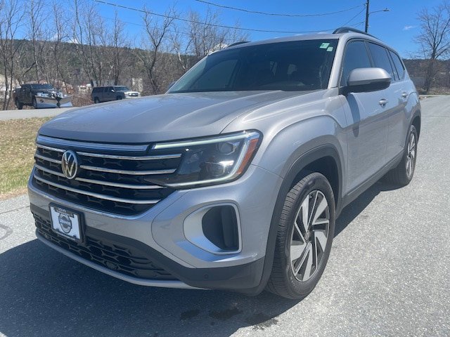 Used 2025 Volkswagen Atlas SE AWD/4WD image 1