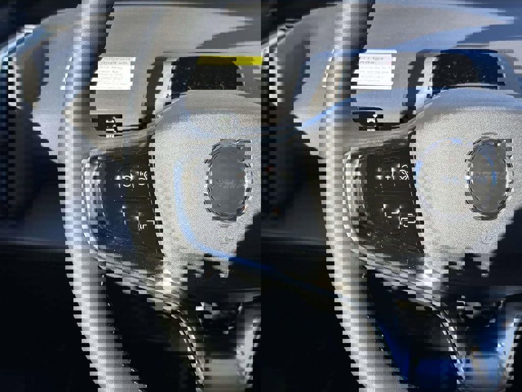 New 2026 Volvo EX30 Plus w/ Protection Package Premier image 7