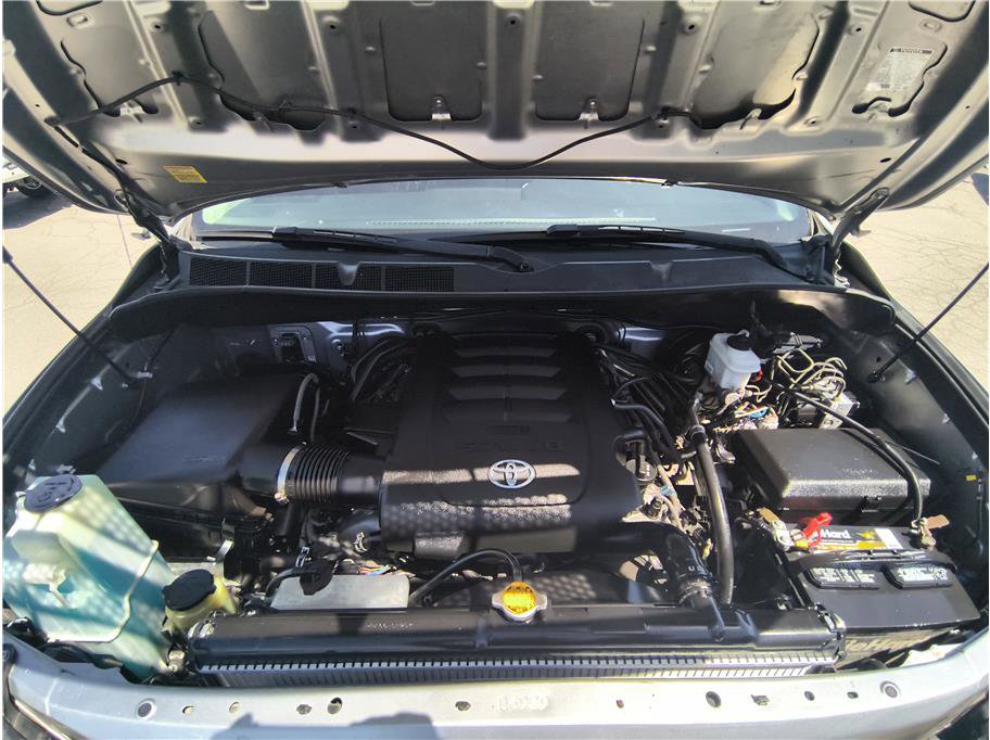 Used 2013 Toyota Tundra 2WD CrewMax w/ Tow Pkg image 23