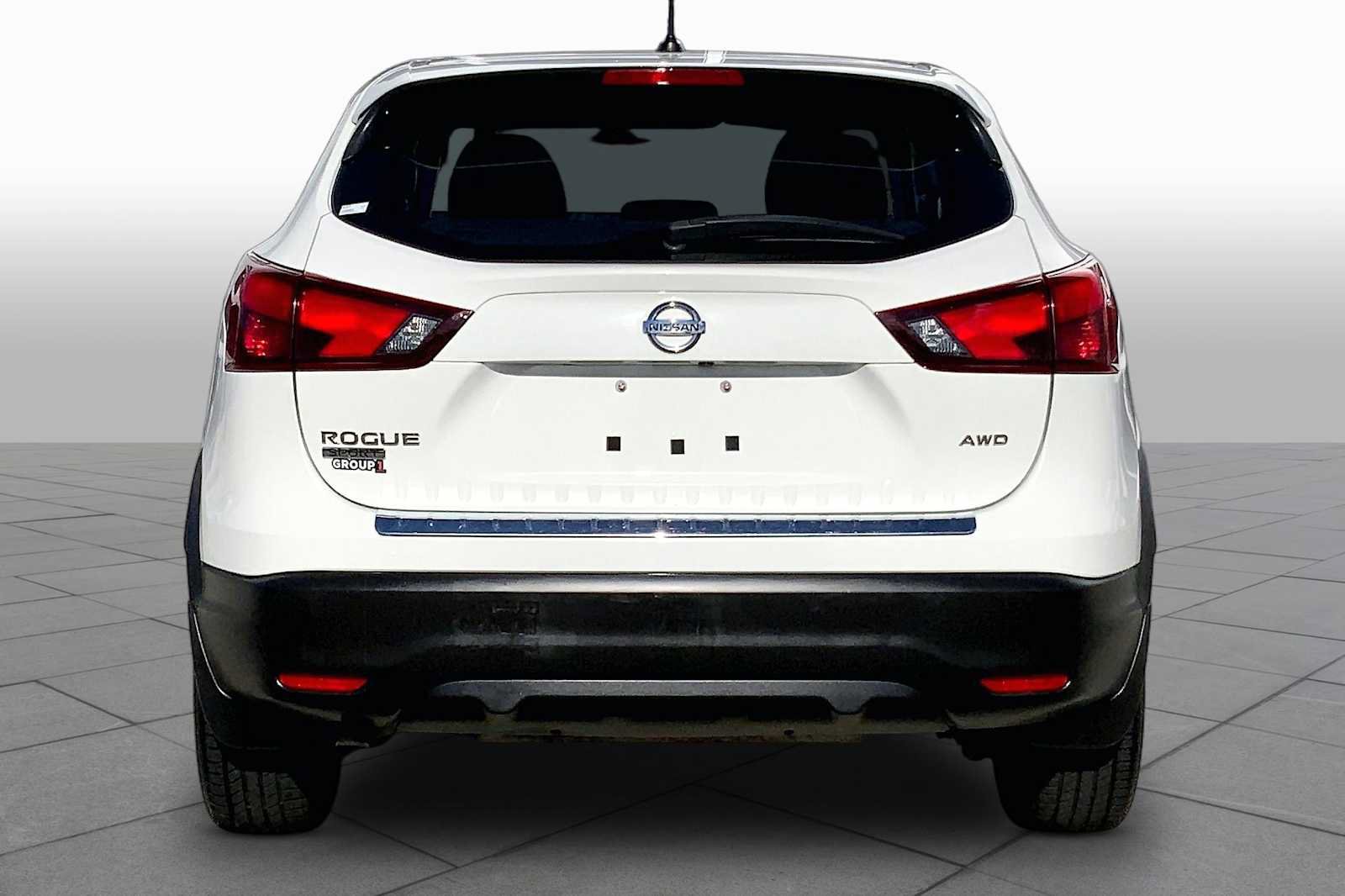 Used 2017 Nissan Rogue Sport S w/ S Appearance Package AWD/4WD image 4