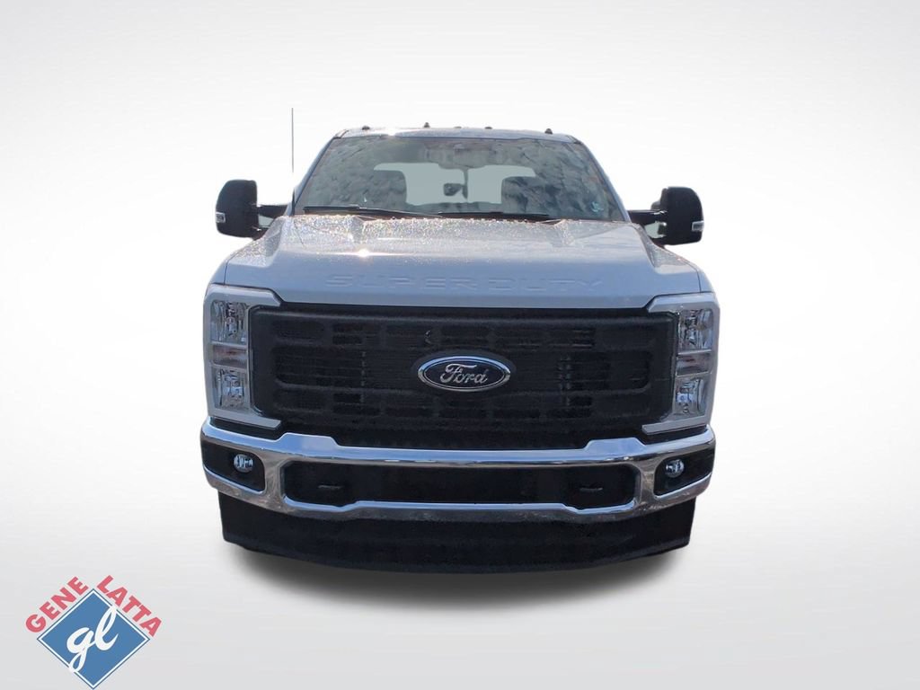New 2026 Ford F250 XL w/ XL Chrome Package AWD/4WD image 2