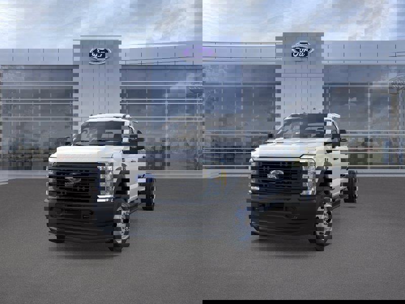 New 2026 Ford F550 4x4 Crew Cab image 2