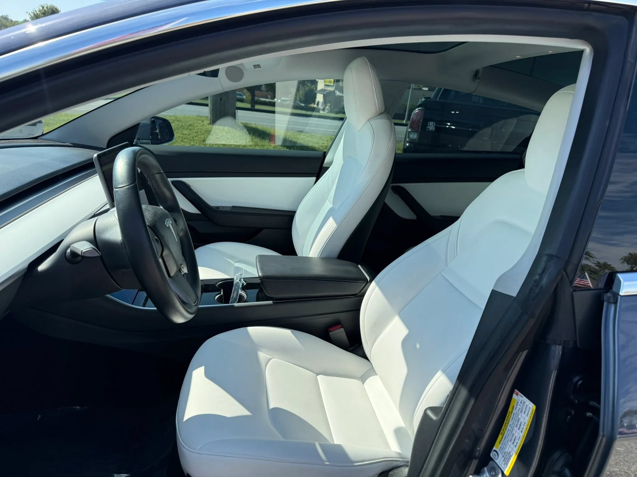 Used 2018 Tesla Model 3 Long Range AWD/4WD image 16