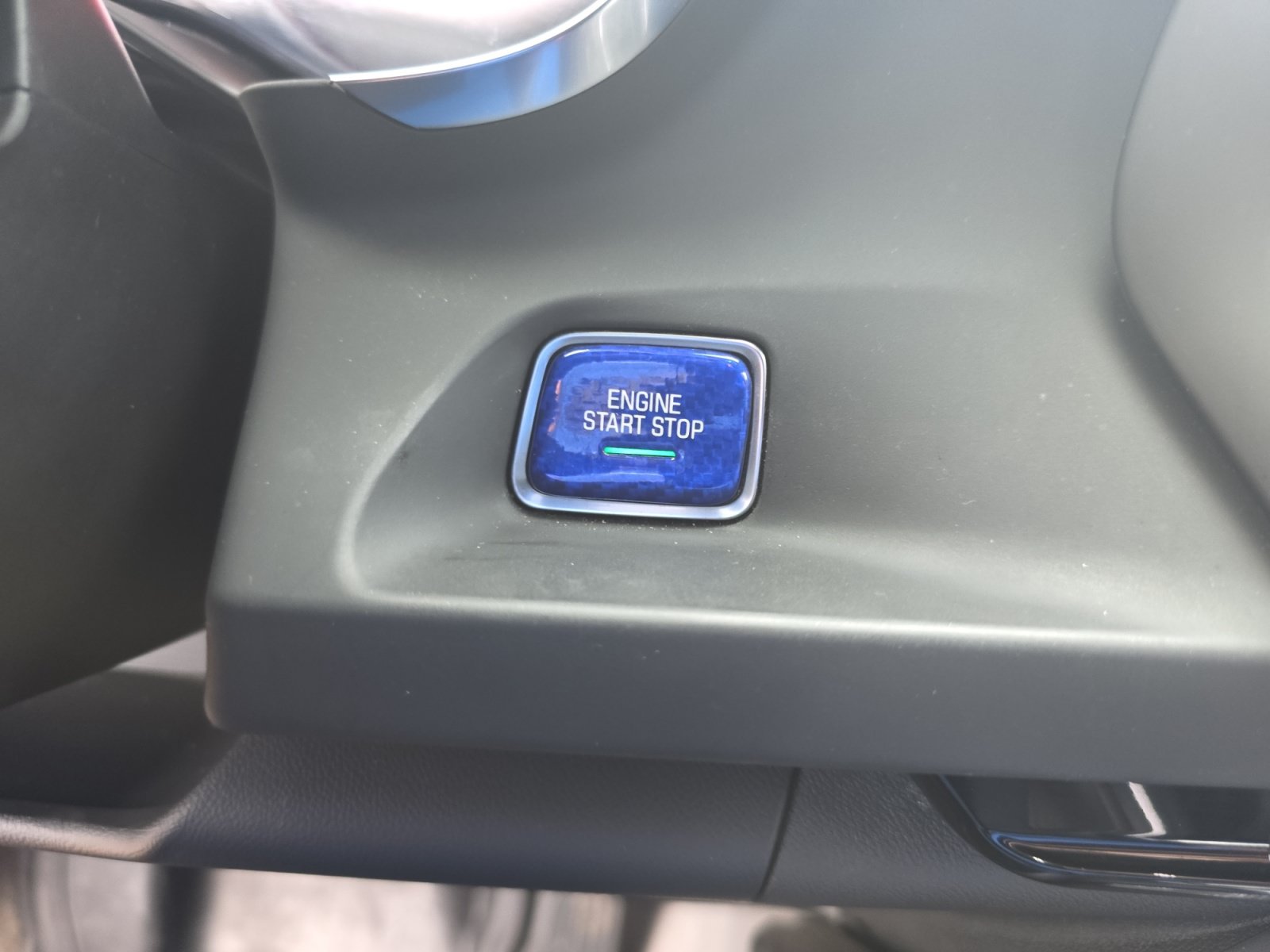 Used 2022 Chevrolet Camaro LT RWD image 30