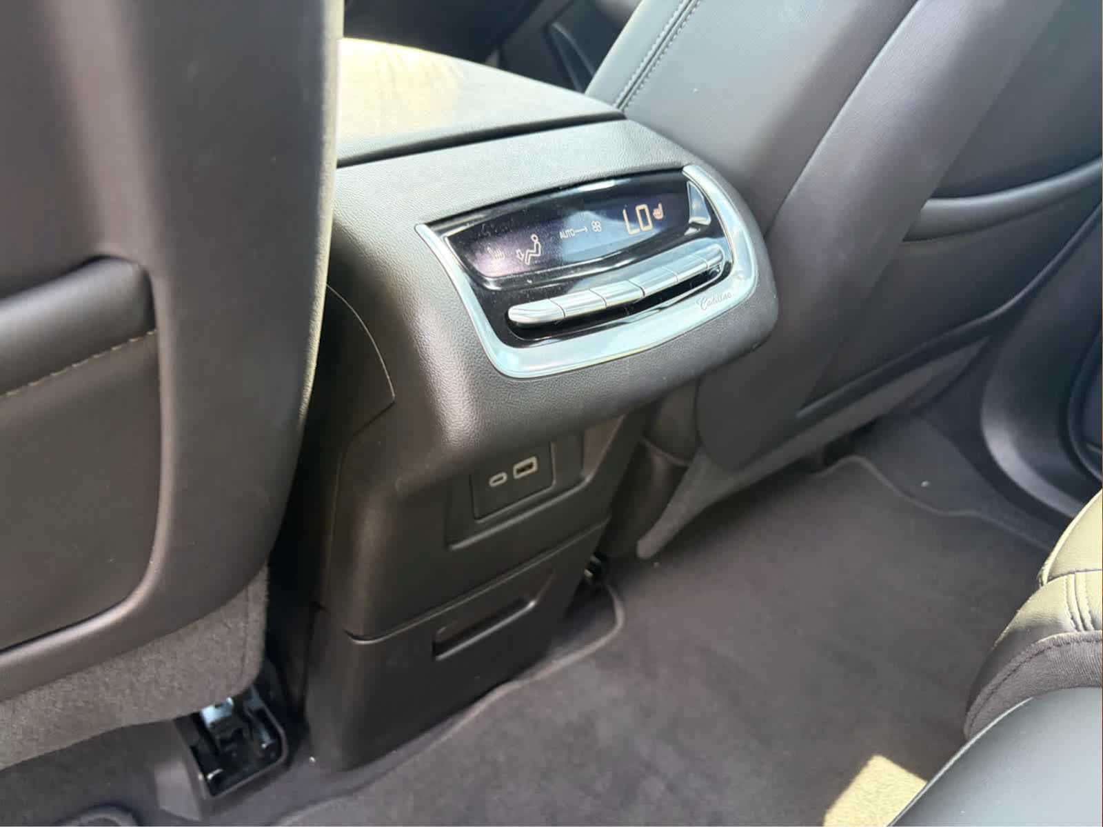 Used 2024 Cadillac XT6 Sport AWD/4WD image 26