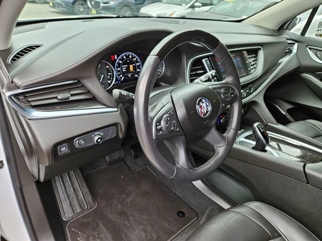 Used 2020 Buick Enclave Avenir w/ Avenir Technology Package AWD/4WD image 25