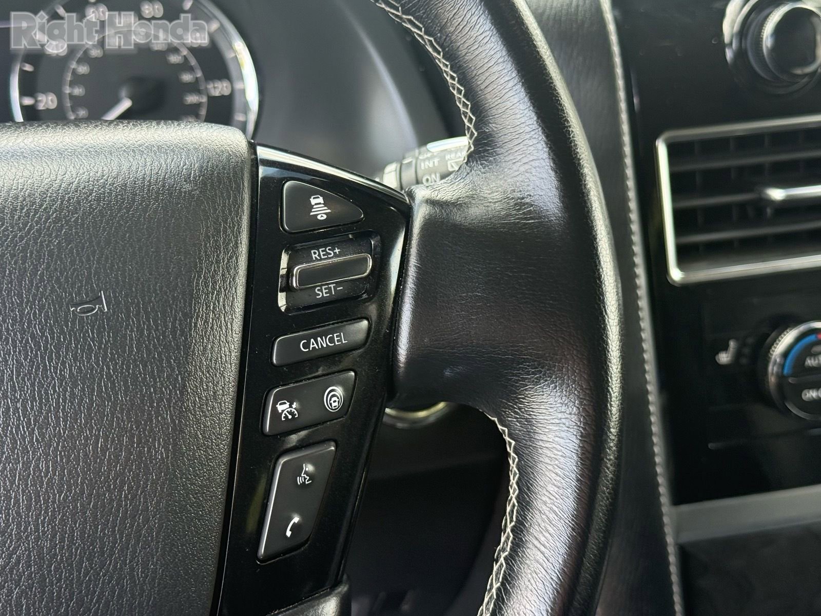 Used 2024 INFINITI QX80 Luxe image 18