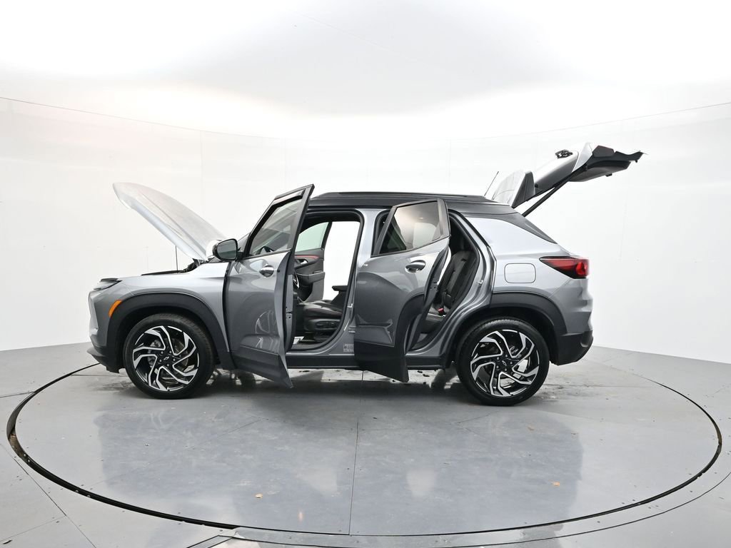 Used 2024 Chevrolet TrailBlazer RS w/ Convenience Package image 39