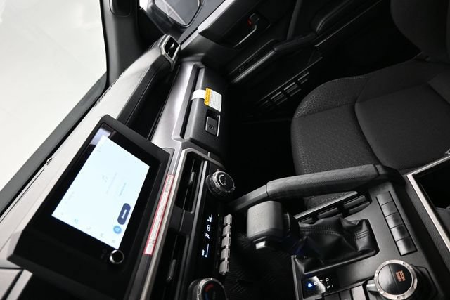 Used 2025 Toyota 4Runner SR5 AWD/4WD image 15