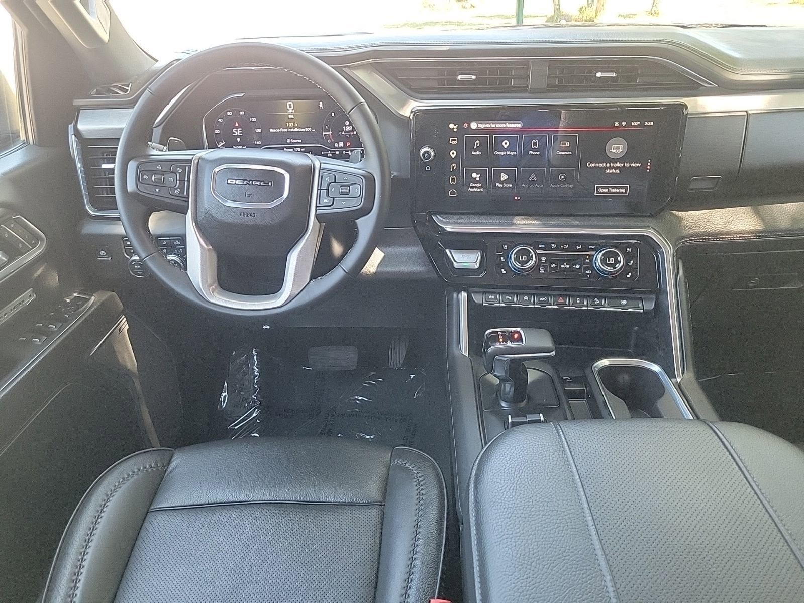Used 2024 GMC Sierra 1500 Denali w/ Denali Reserve Package AWD/4WD image 17