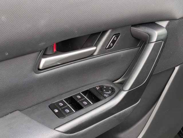 Used 2025 MAZDA CX-50 AWD 2.5 S w/ Premium Package image 13