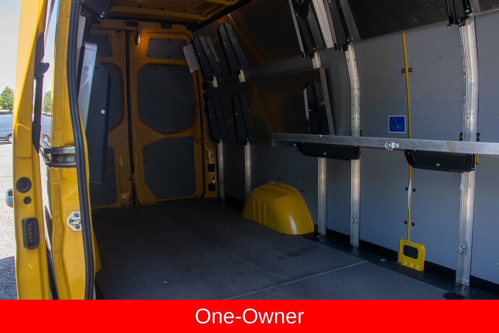 Used 2021 Mercedes-Benz Sprinter 2500 image 15