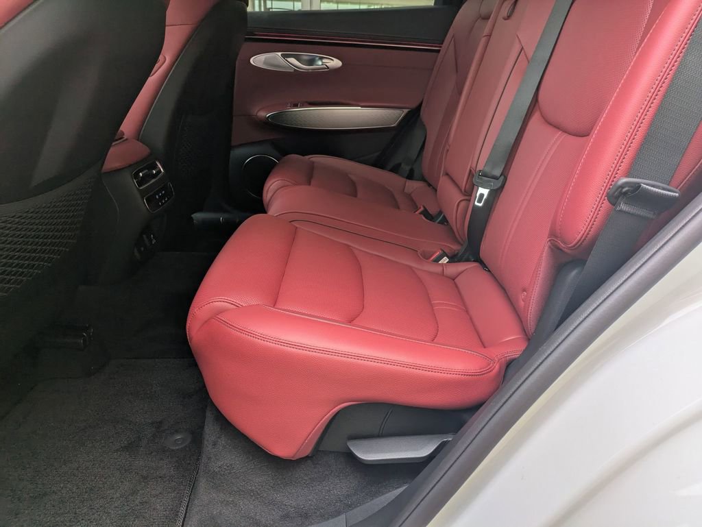 Used 2026 Genesis GV70 2.5T Sport Prestige image 11