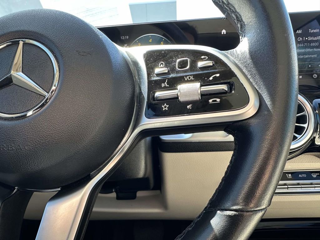 Used 2023 Mercedes-Benz GLB 250 image 14