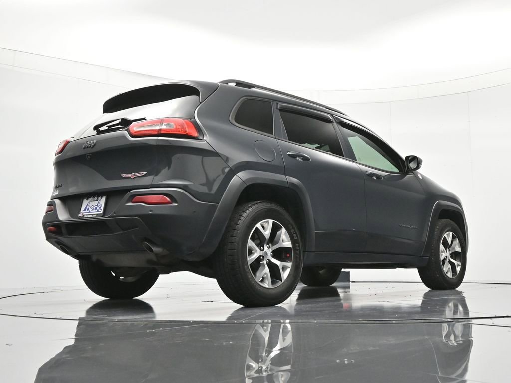 Used 2016 Jeep Cherokee Trailhawk w/ Comfort/Convenience Group AWD/4WD image 41