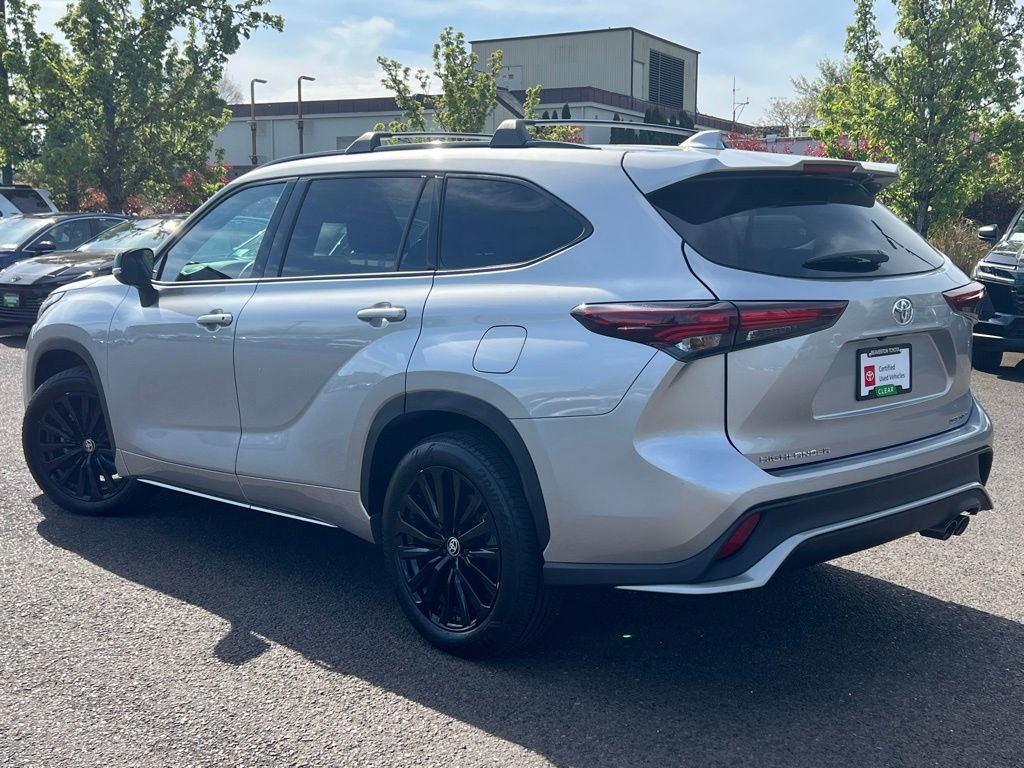 Certified 2024 Toyota Highlander XSE image 3