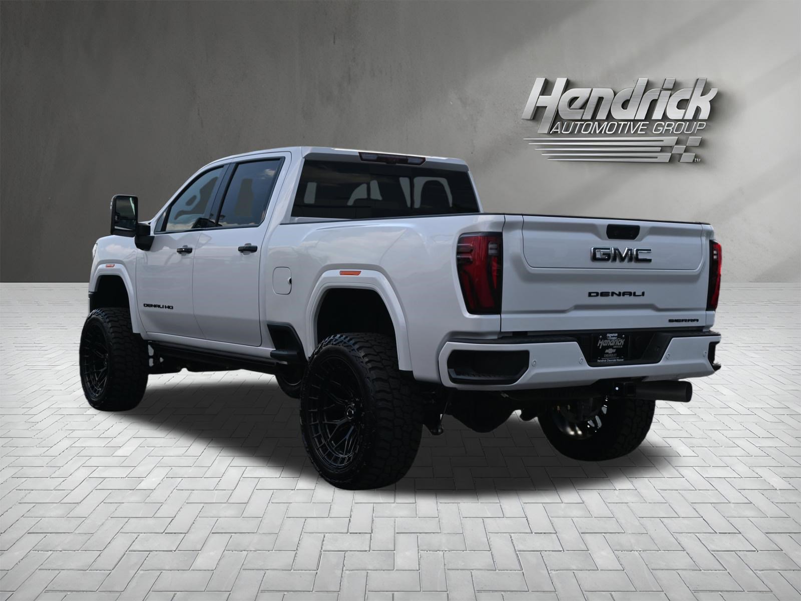 Used 2025 GMC Sierra 2500 Denali Ultimate image 10