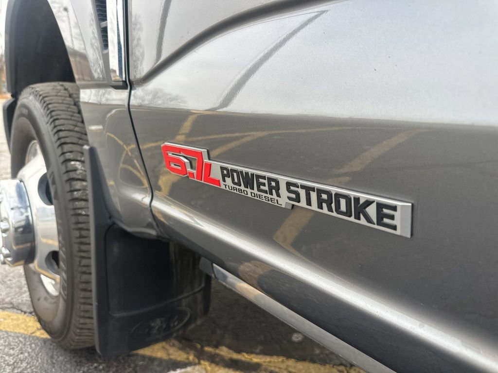 Certified 2024 Ford F350 Platinum w/ FX4 Off-Road Package image 21