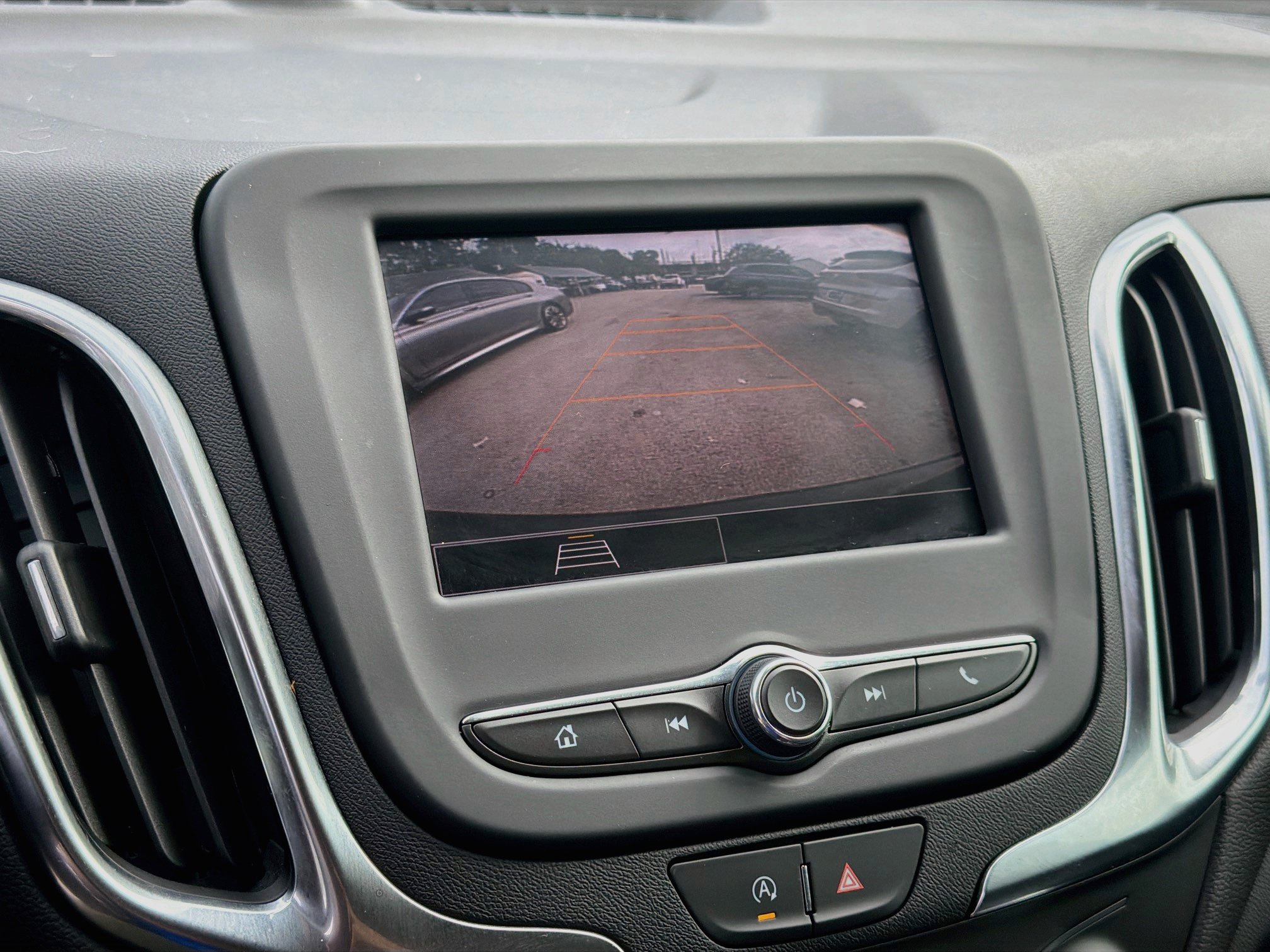Used 2024 Chevrolet Equinox LT FWD image 13
